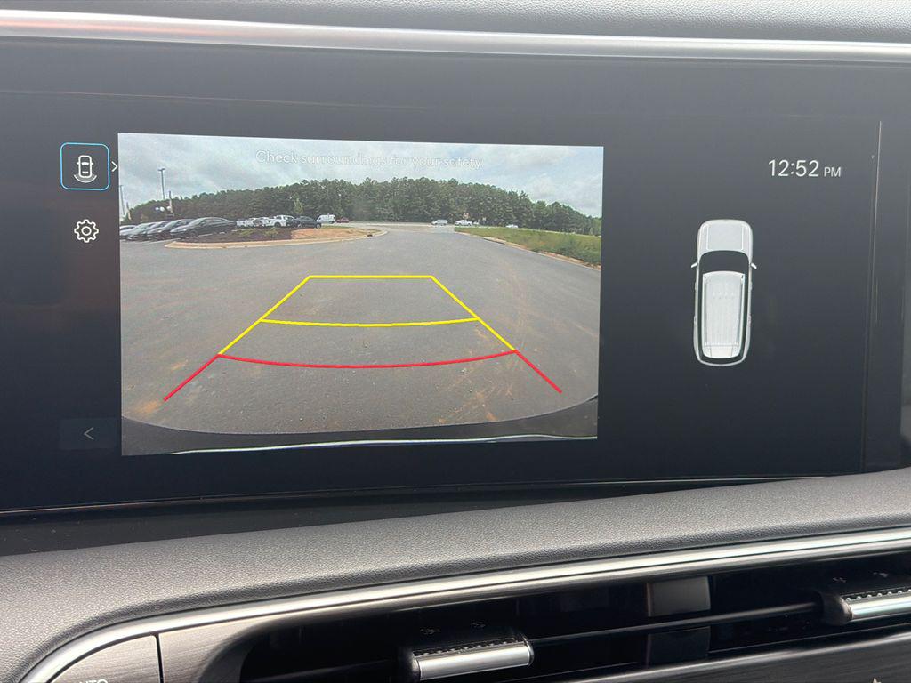 New 2026 White Hyundai SEL 7P image 29