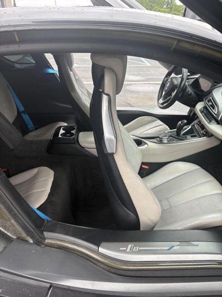 2015 BMW i8 Base