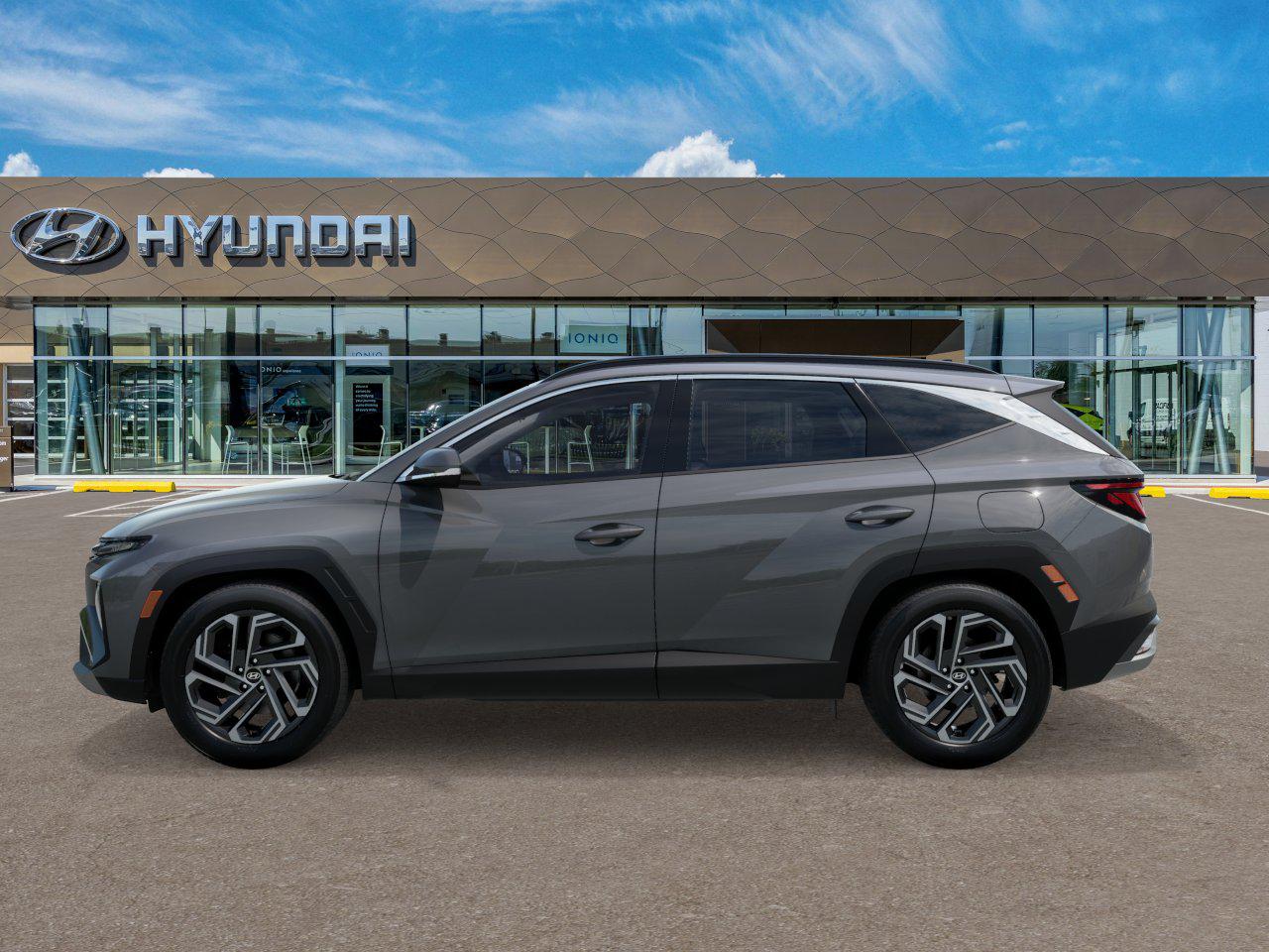 2026 Hyundai Tucson SEL Plus photo 3