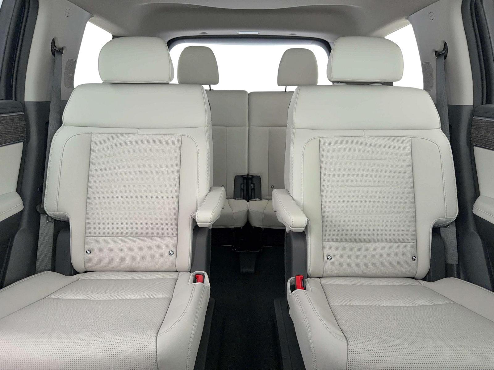 2026 Hyundai Santa Fe Limited - Photo 18