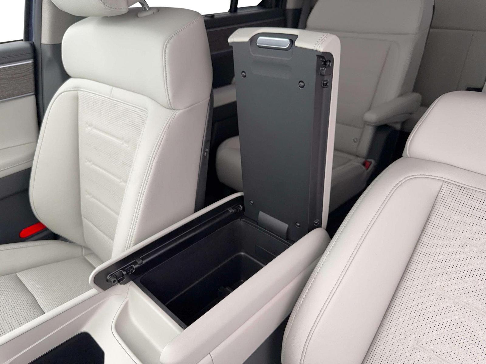 2026 Hyundai Santa Fe Limited - Photo 20
