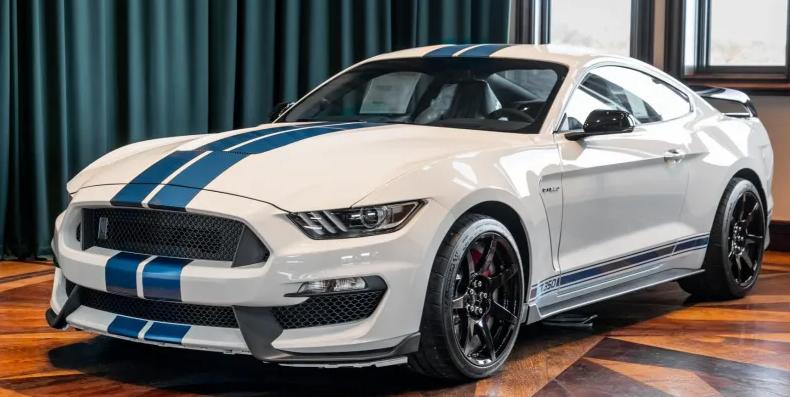 /2020 Ford Mustang