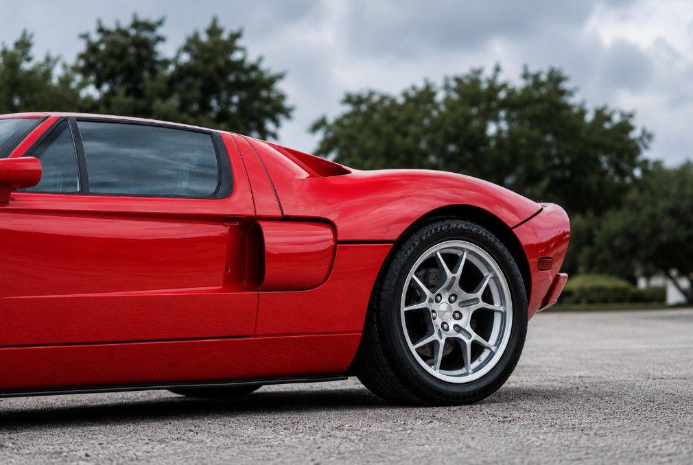2005 Ford GT Base - Photo 17