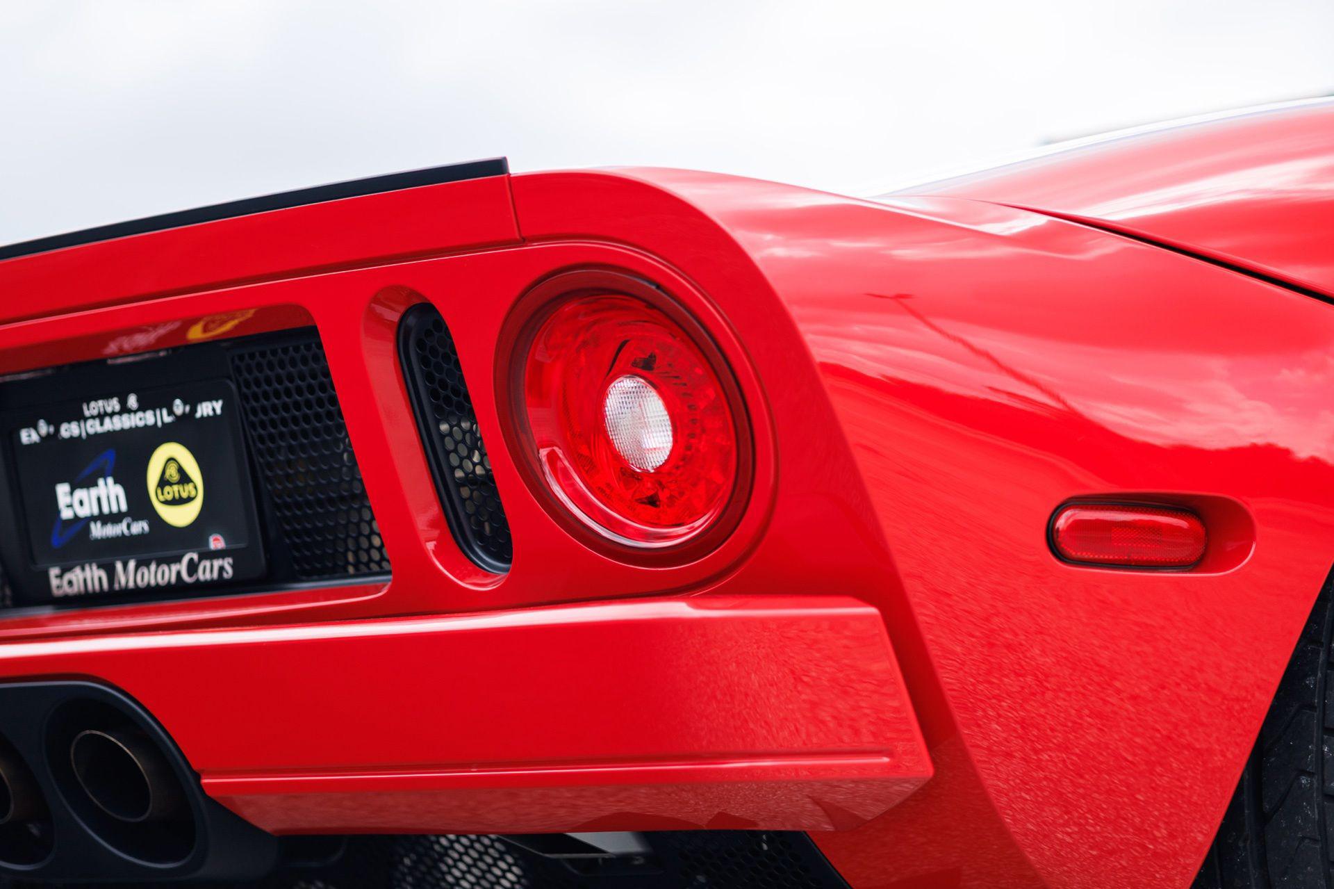 2005 Ford GT Base - Photo 23