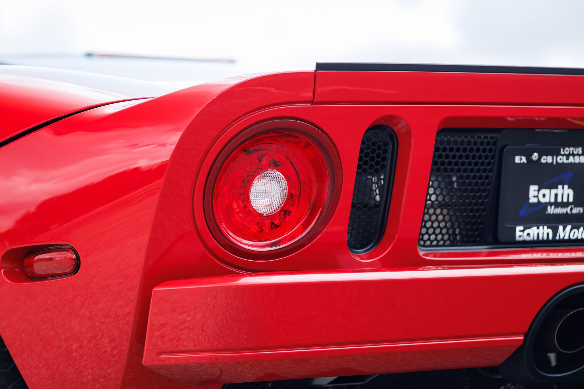 2005 Ford GT Base - Photo 24
