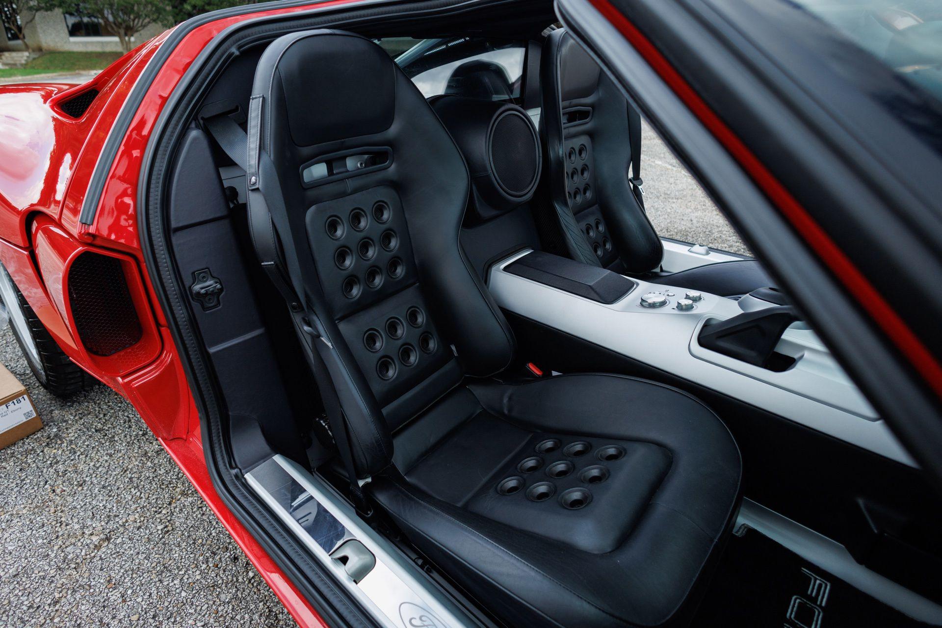 2005 Ford GT Base - Photo 29