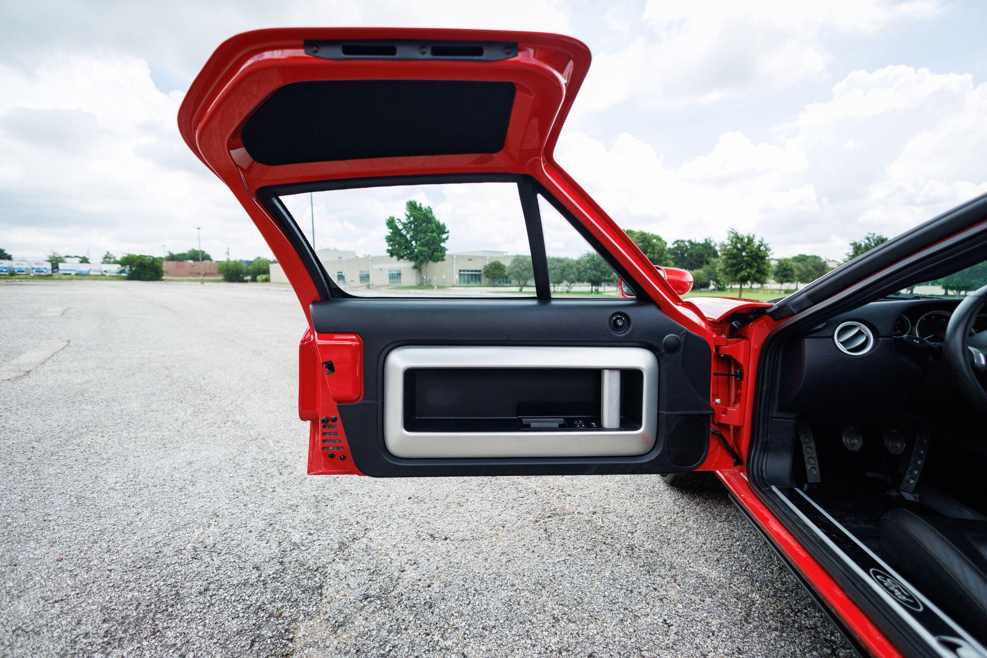 2005 Ford GT Base - Photo 30