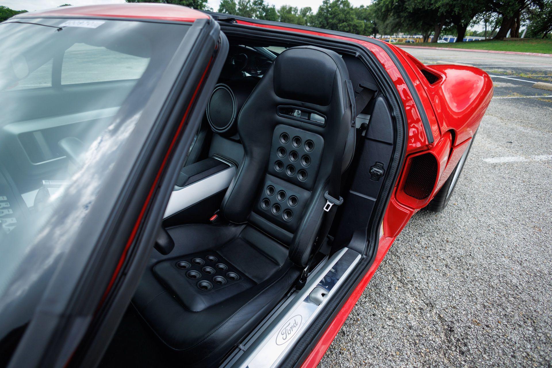 2005 Ford GT Base - Photo 32
