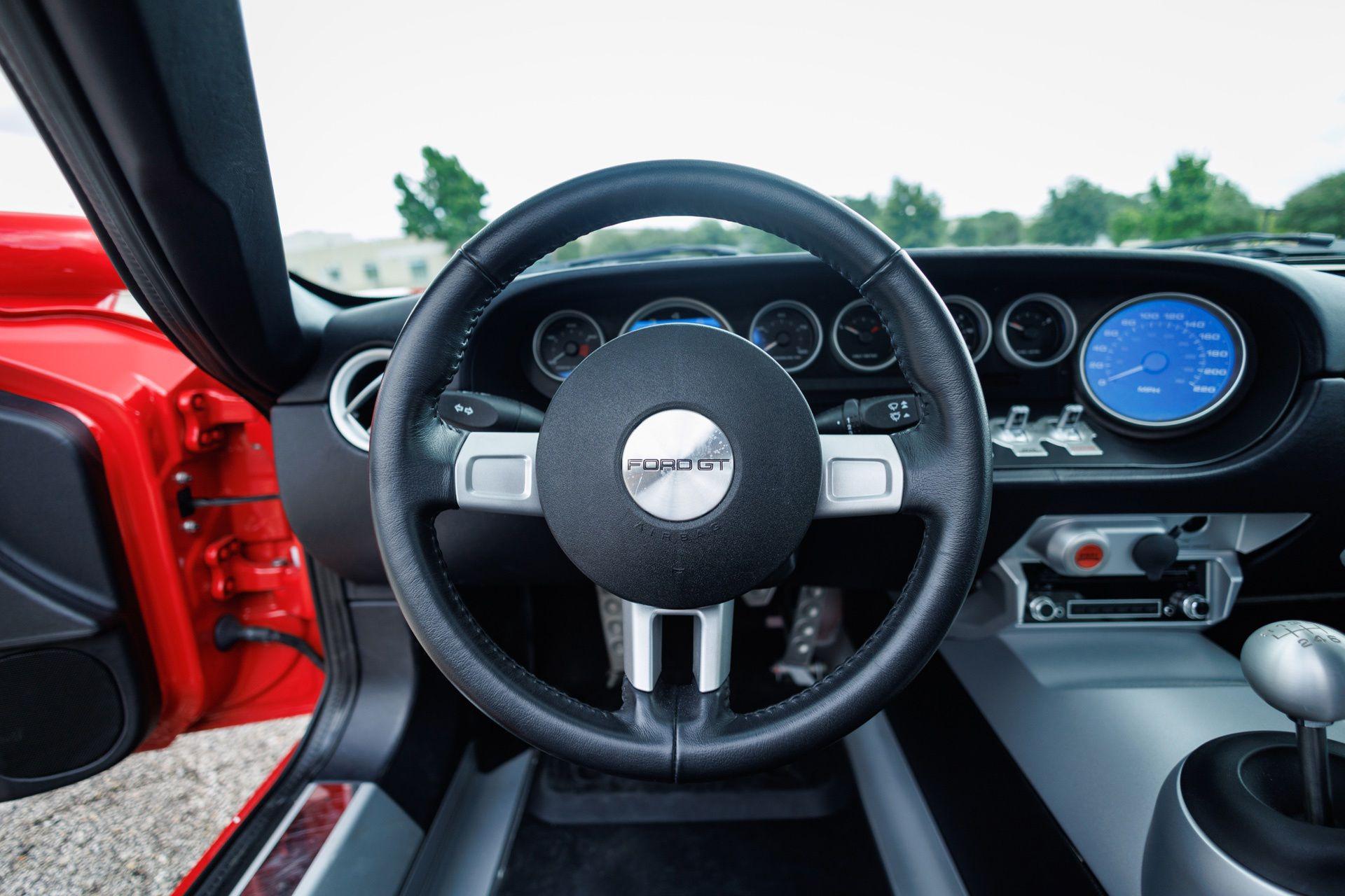 2005 Ford GT Base - Photo 33