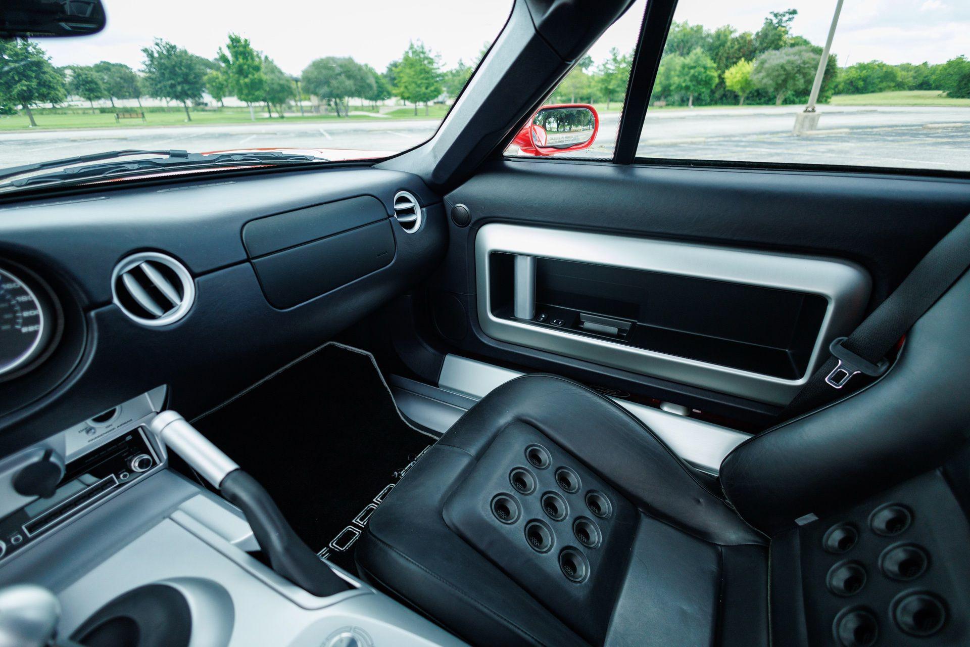 2005 Ford GT Base - Photo 39