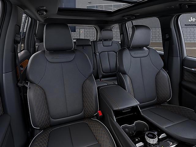 New 2026 Jeep Grand Cherokee Summit 4x4 For Sale in East Hanover, NJ
