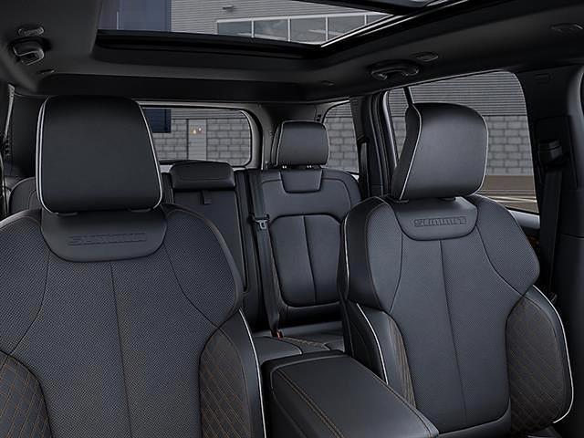 New 2026 Jeep Grand Cherokee Summit 4x4 For Sale in East Hanover, NJ