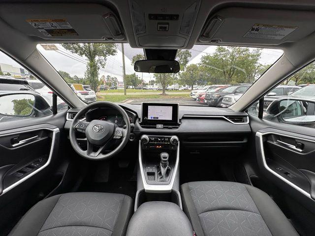 2025 Toyota RAV4 XLE 2025 Toyota RAV4 XLE