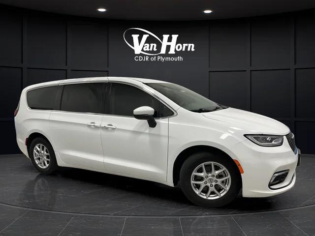 2023 Chrysler Pacifica Touring L for sale in Plymouth, WI