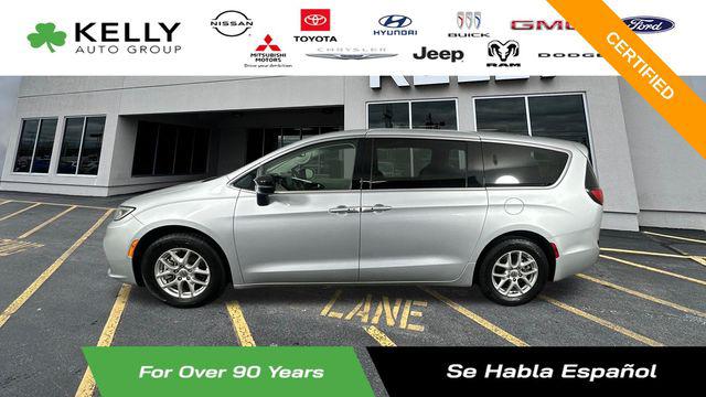 2024 Chrysler Pacifica Touring L