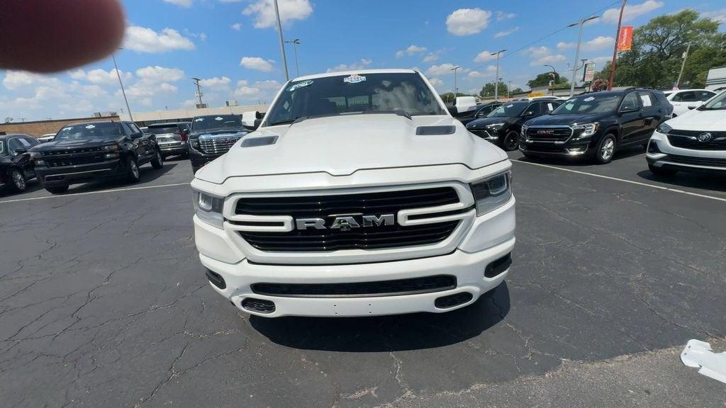 View vehicle photo 3