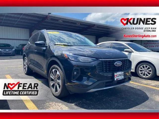 2025 Ford Escape Platinum for sale in Sterling, IL