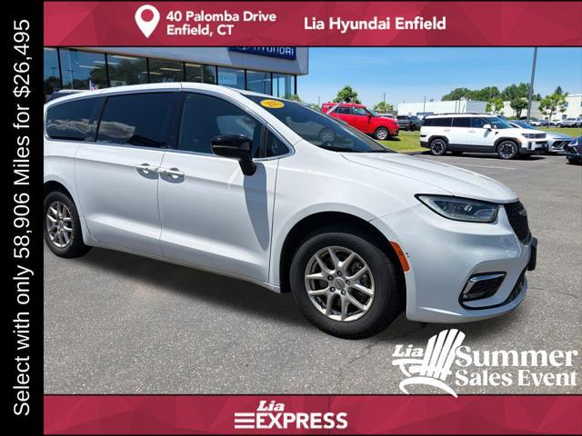 2025 Chrysler Pacifica Select for sale in ENFIELD, CT