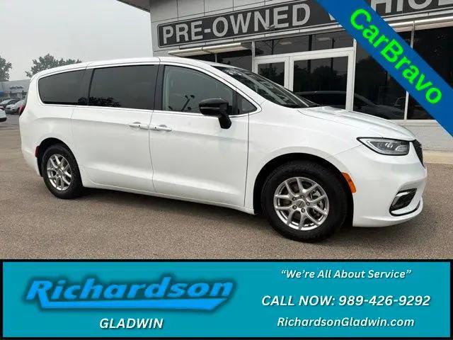 2024 Chrysler Pacifica Touring L for sale in GLADWIN, MI