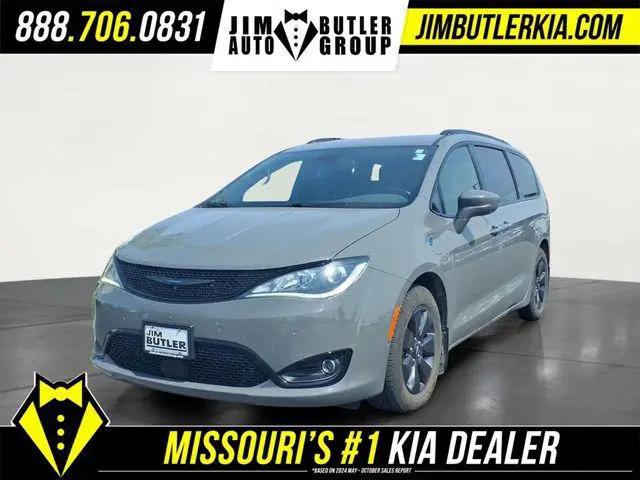 2020 Chrysler Pacifica Hybrid Limited for sale in Chesterfield, MO