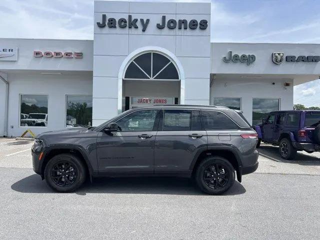 2026 Jeep Grand Cherokee Altitude 4x4 for sale in Hayesville, NC