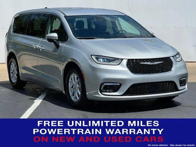 2023 Chrysler Pacifica Touring L for sale in Fremont, MI
