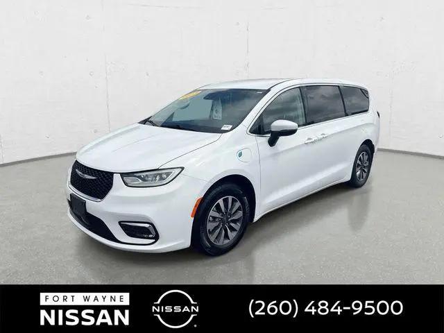 2023 Chrysler Pacifica Hybrid Touring L for sale in Fort Wayne, IN