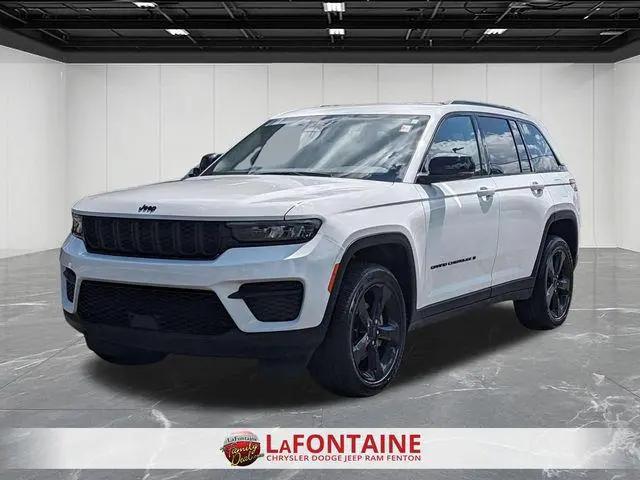 2023 Jeep Grand Cherokee Altitude 4x4 for sale in Fenton, MI