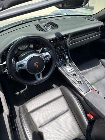 2016 Porsche 911 Carrera 4 GTS