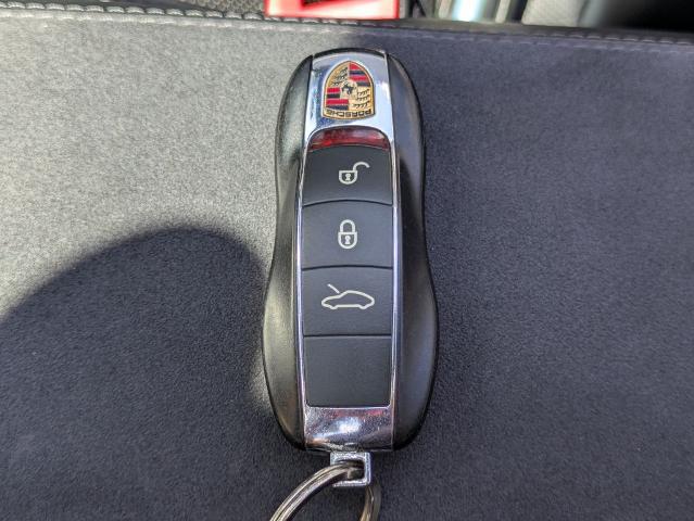 2016 Porsche 911 Carrera 4 GTS