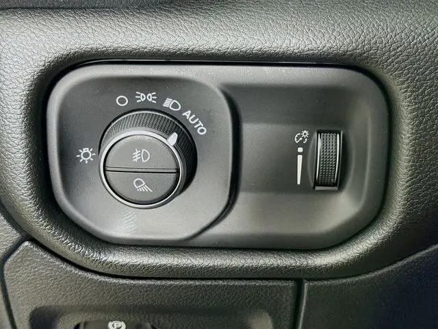 2026 Ram 1500 Express Quad Cab 4x4 64 Box