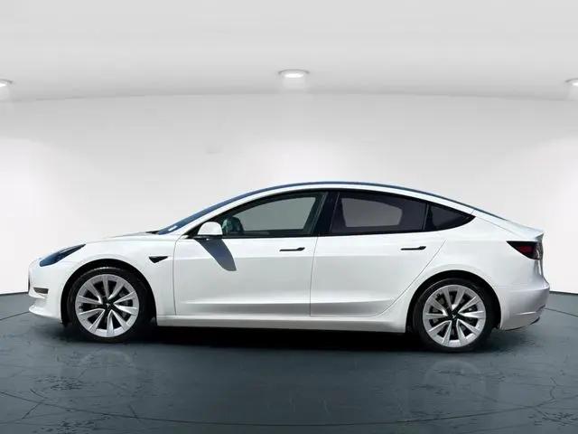 2021 Tesla Model 3 Standard Range Plus Rear-Wheel Drive