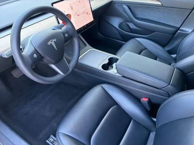 2021 Tesla Model 3 Standard Range Plus Rear-Wheel Drive
