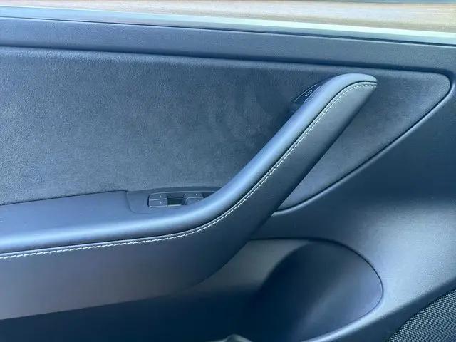2021 Tesla Model 3 Standard Range Plus Rear-Wheel Drive