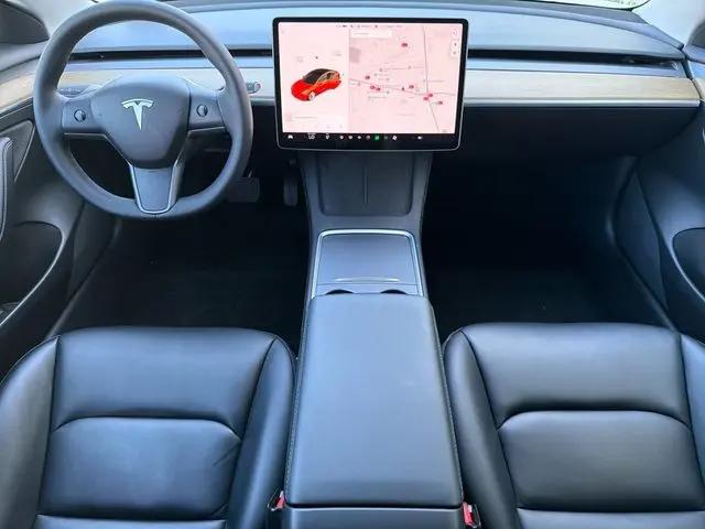 2021 Tesla Model 3 Standard Range Plus Rear-Wheel Drive
