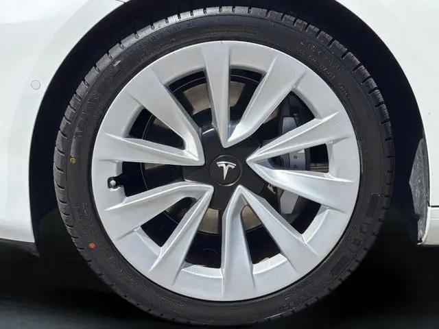 2021 Tesla Model 3 Standard Range Plus Rear-Wheel Drive