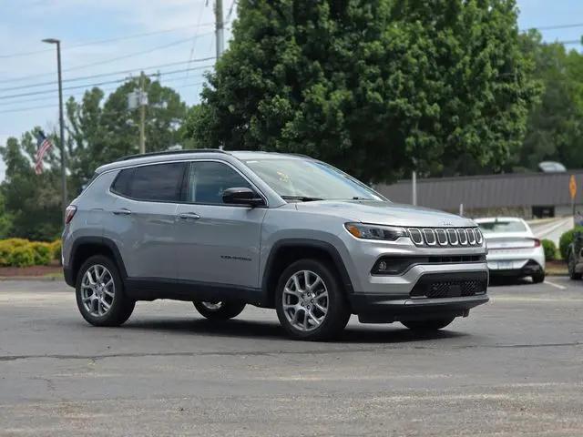 2022 Jeep Compass Latitude Lux 4x4 for sale in Zebulon, NC
