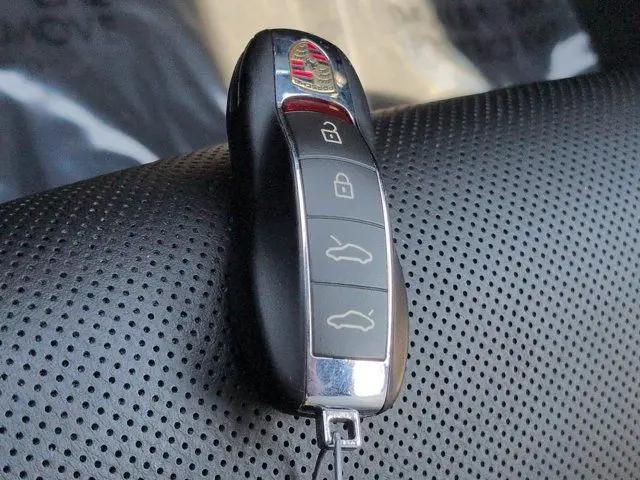 2021 Porsche 718 Cayman T