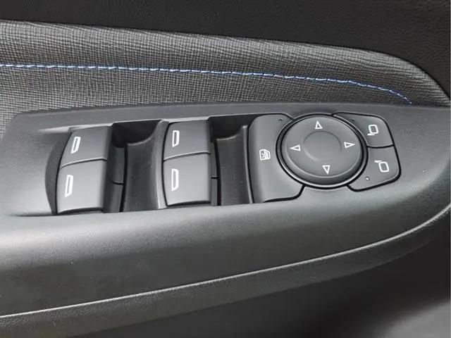 2026 Buick NV Sport Touring FWD