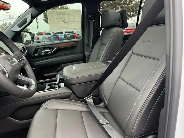 2026 GMC Yukon 4WD Denali