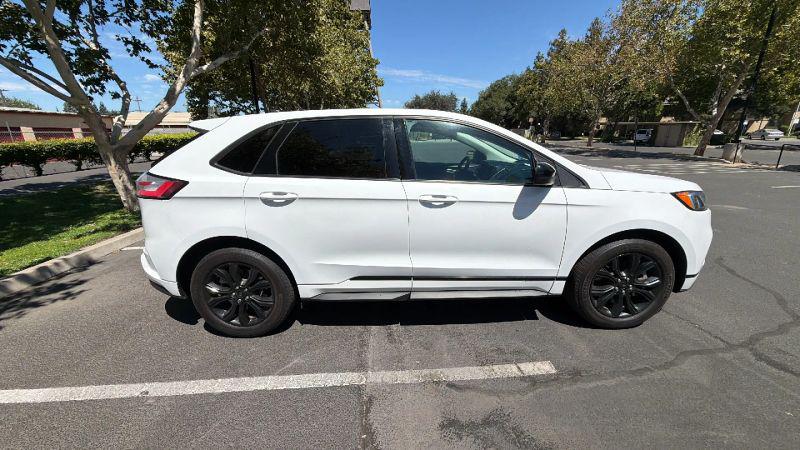 2022 Ford Edge SE