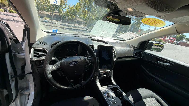 2022 Ford Edge SE