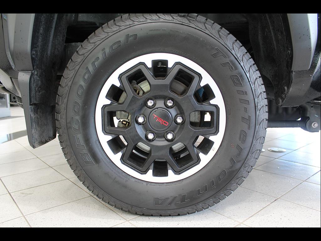 2025 Toyota Tacoma Limited - Photo 11