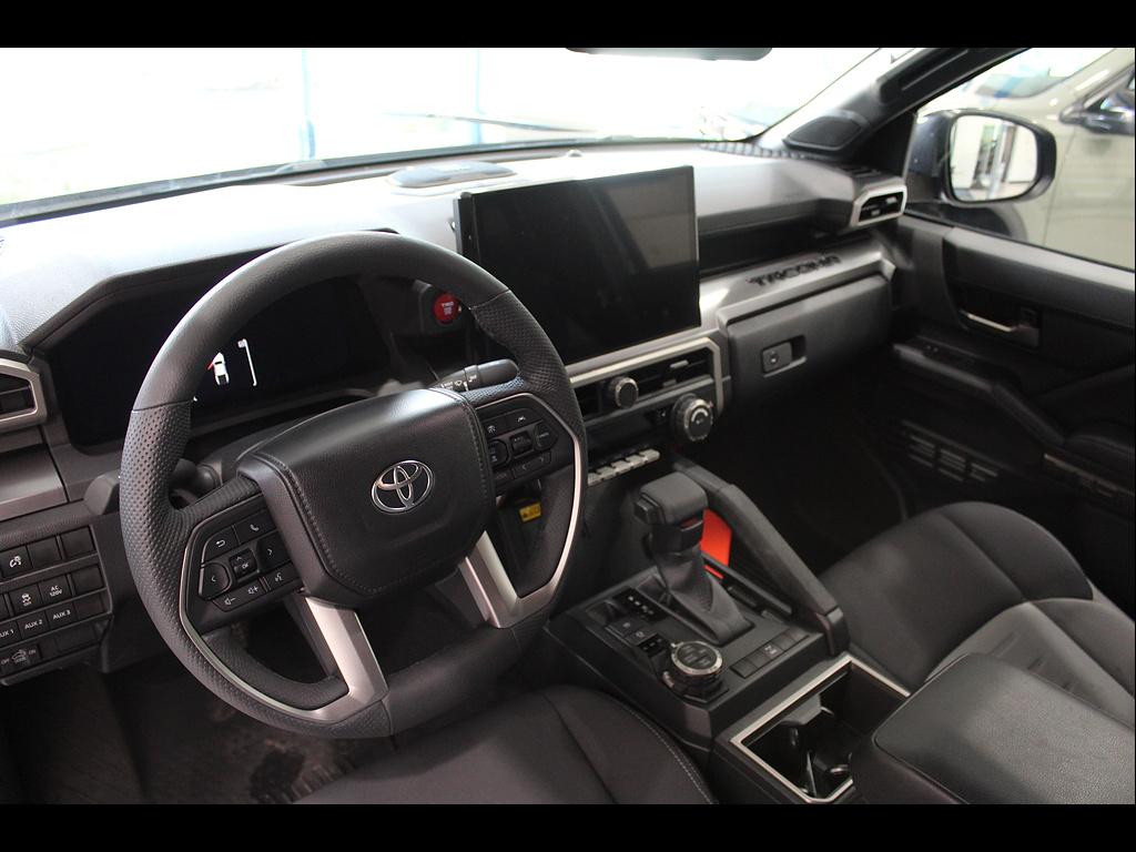 2025 Toyota Tacoma Limited - Photo 13