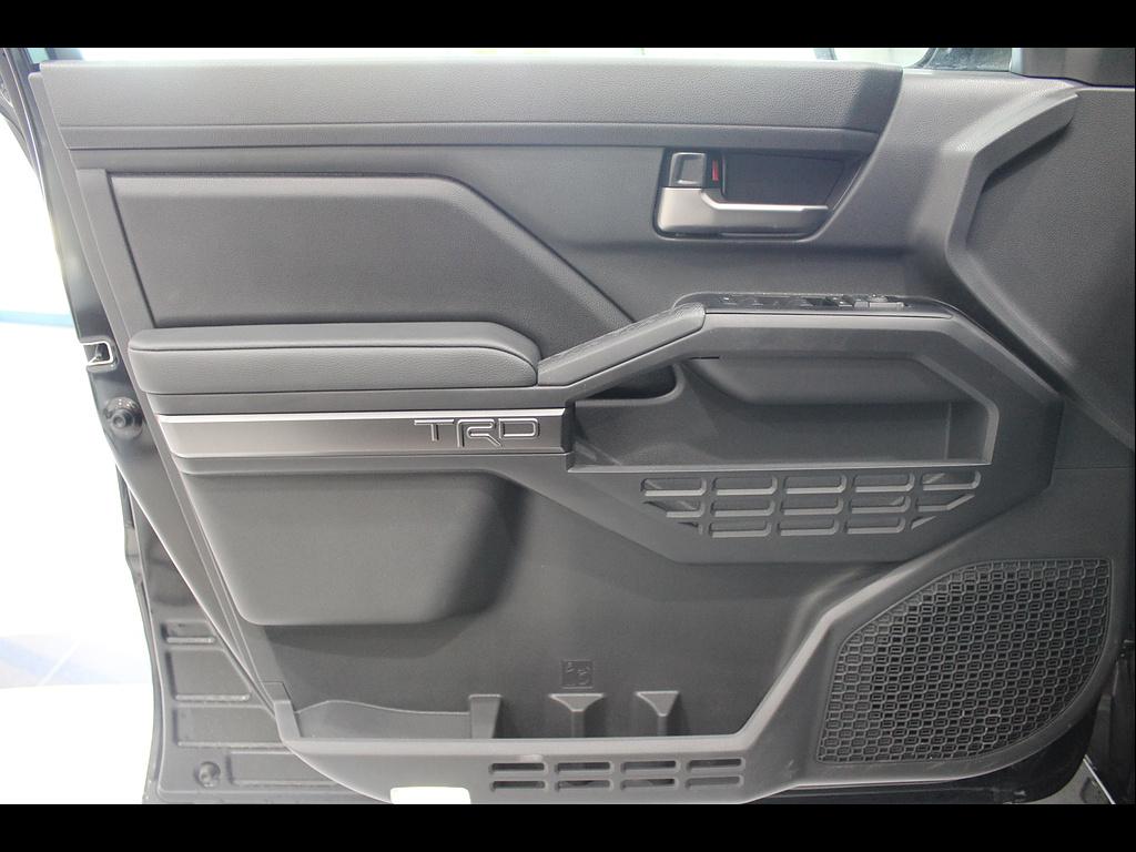 2025 Toyota Tacoma Limited - Photo 15