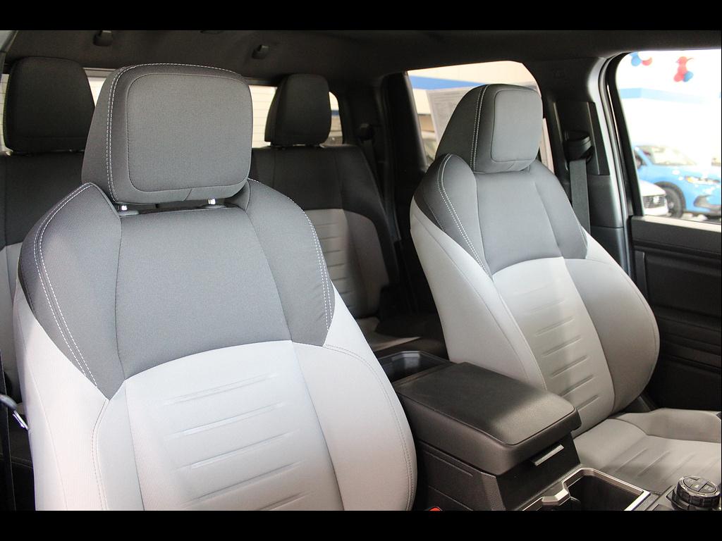 2025 Toyota Tacoma Limited - Photo 24