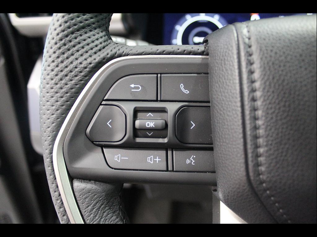 2025 Toyota Tacoma Limited - Photo 27