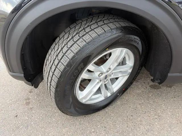 2023 Ford Explorer Base