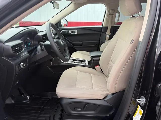 2023 Ford Explorer Base