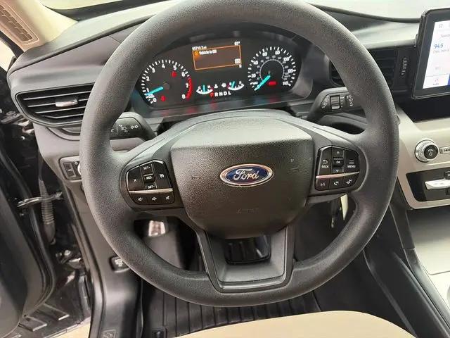2023 Ford Explorer Base